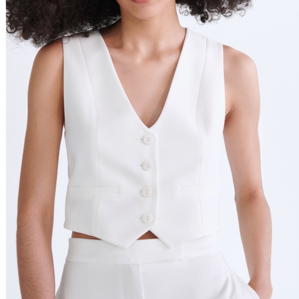 White ZARA V-neck vests size: XS